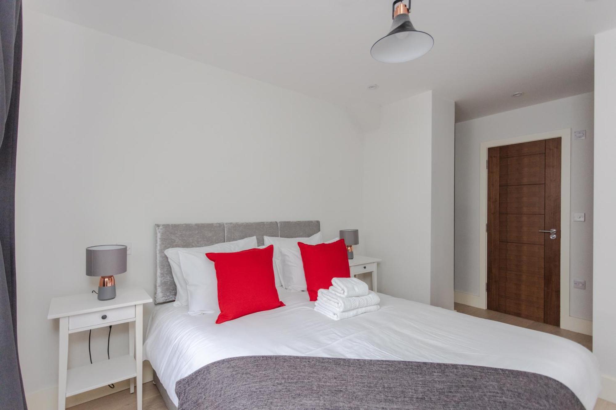 לונדון Spacious And Modern Apartment In Pimlico מראה חיצוני תמונה